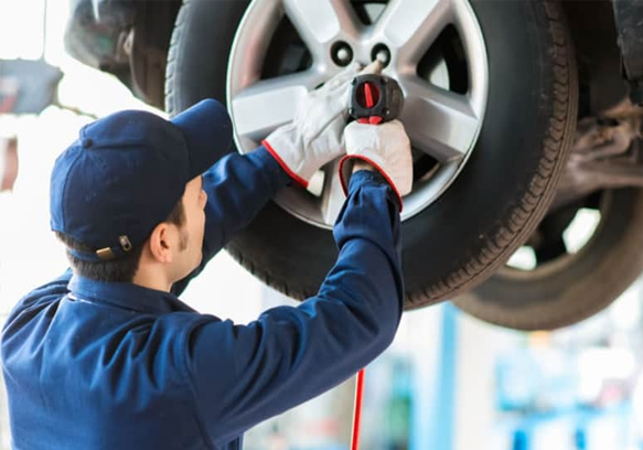 tyre-replacement-dubai-abudhabi-24-hour-tyre-repair-call-8001478